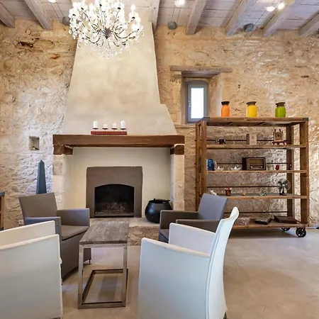 Villa Athermigo Boutique Estate