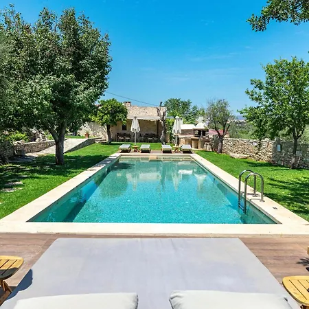 Villa Athermigo Boutique Estate
